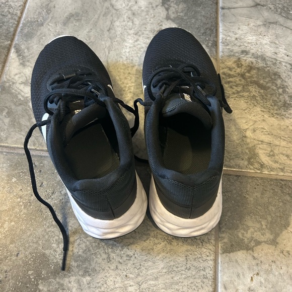 Nike runners - Picture 2 of 3